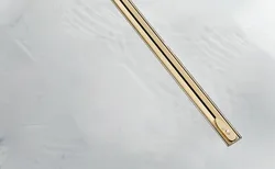 980